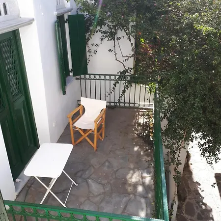 Elegant Cycladic In Chora