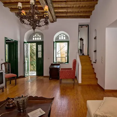 Elegant Cycladic In Chora Apartment *