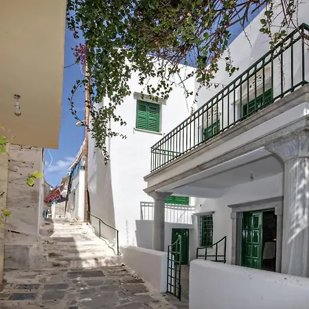 Elegant Cycladic In Chora *