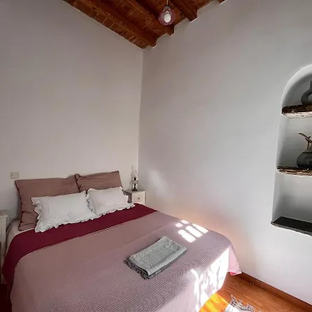 Elegant Cycladic In Chora Apartment