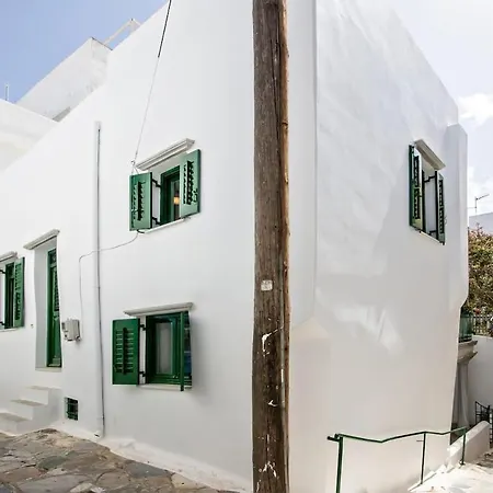 Elegant Cycladic In Chora Tínos
